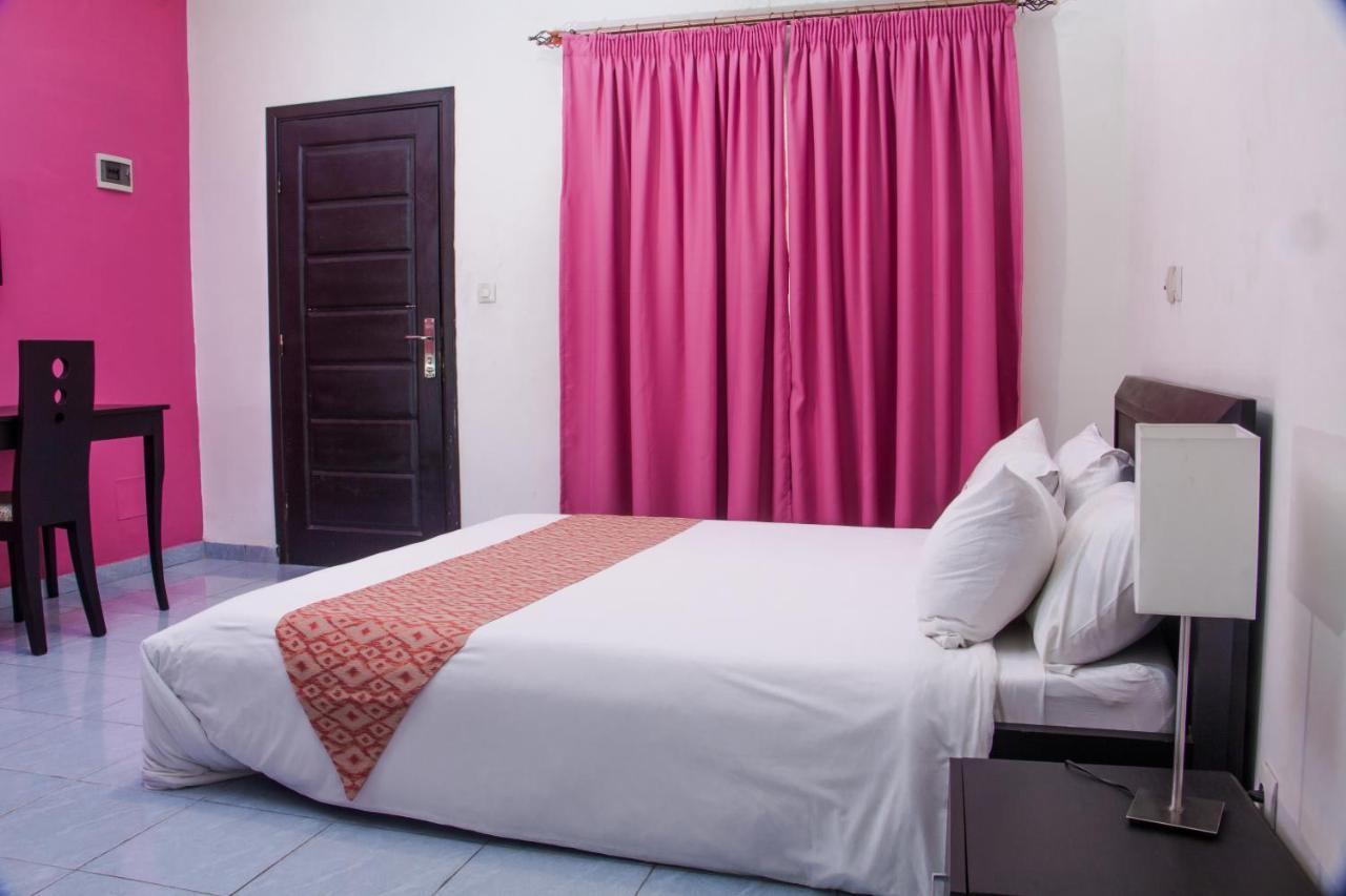 Hotel Djigui Abidjan Exterior photo